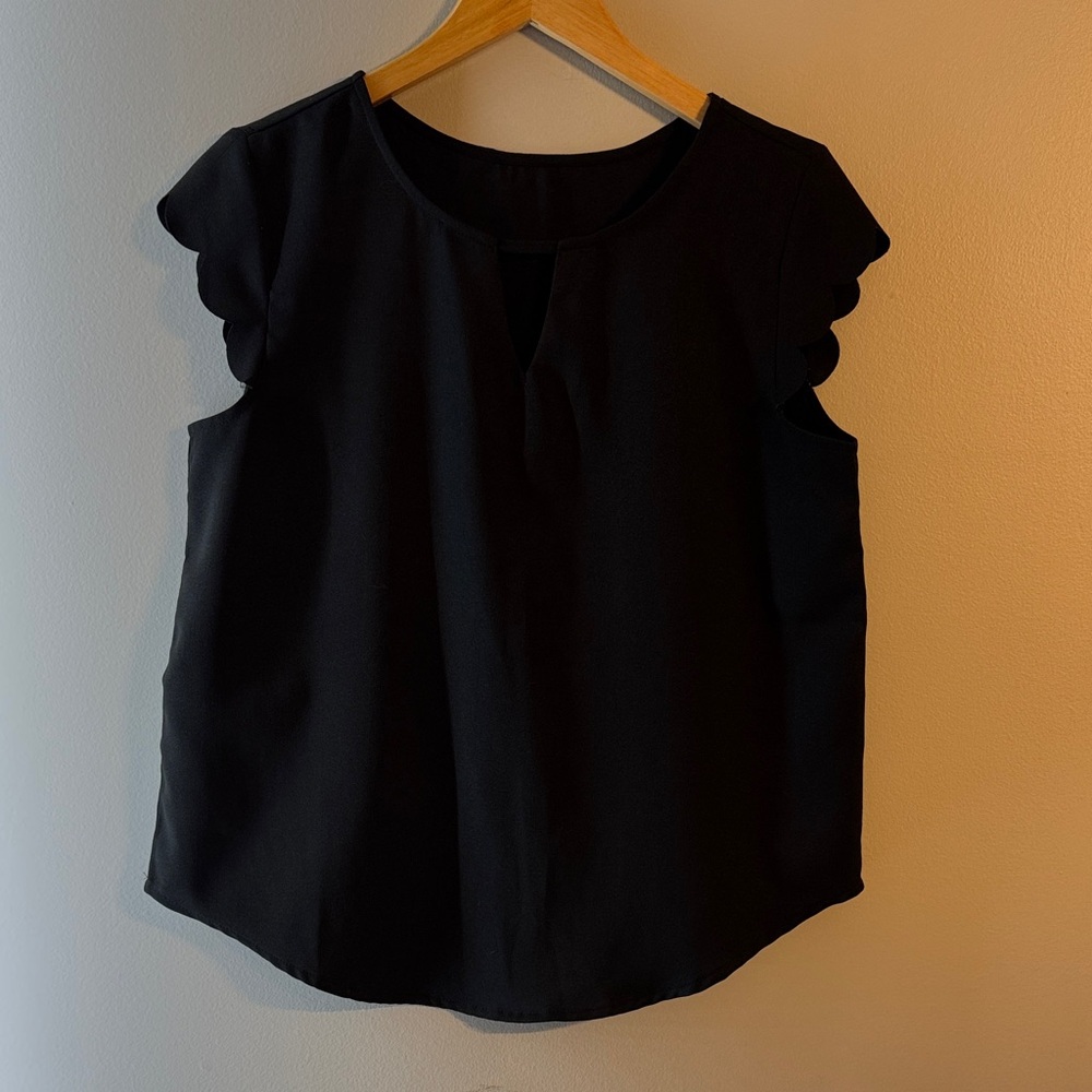 Black Scalloped Cap Sleeve Women's Top